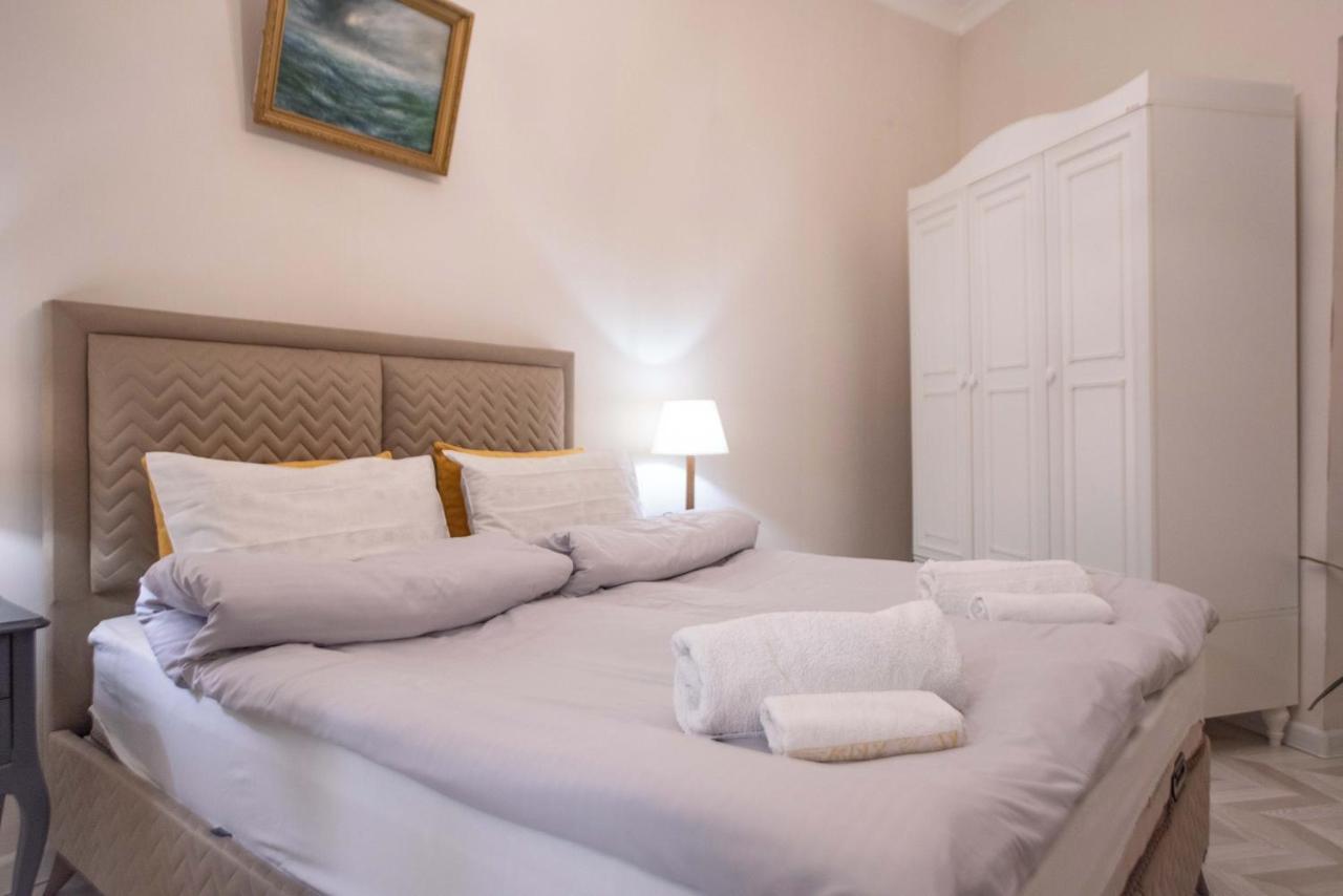Old Town-Booking Apartment Тбілісі Екстер'єр фото